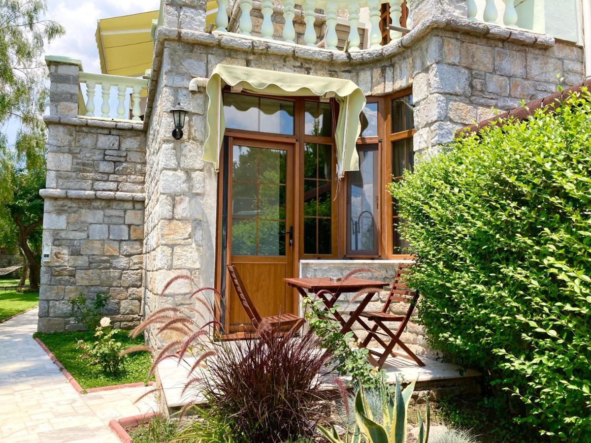 Portofino Boutique Hotel Акиака Екстериор снимка